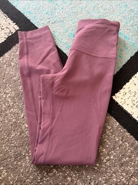 lululemon  Ribbed Leggings in purple